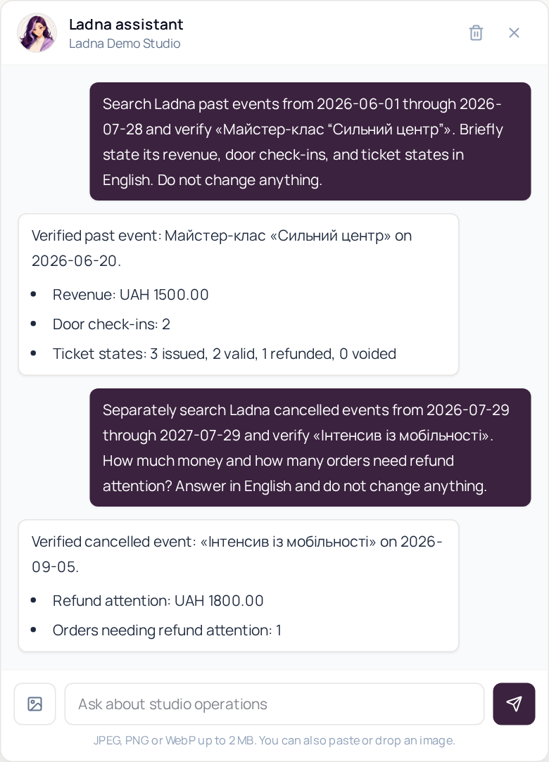 English Ladna AI assistant conversation about event sales, check-in, and refunds